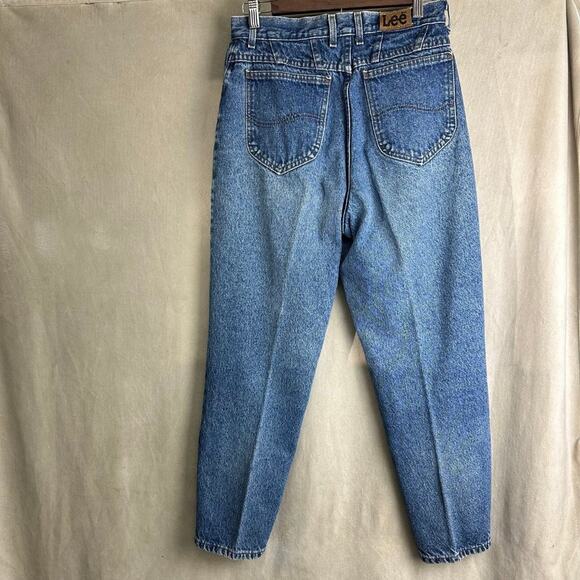 LEE MEDIUM WASH HIGH RISE JEANS MOM JEANS SHORT PETITE Size 8 - Picture 3 of 6